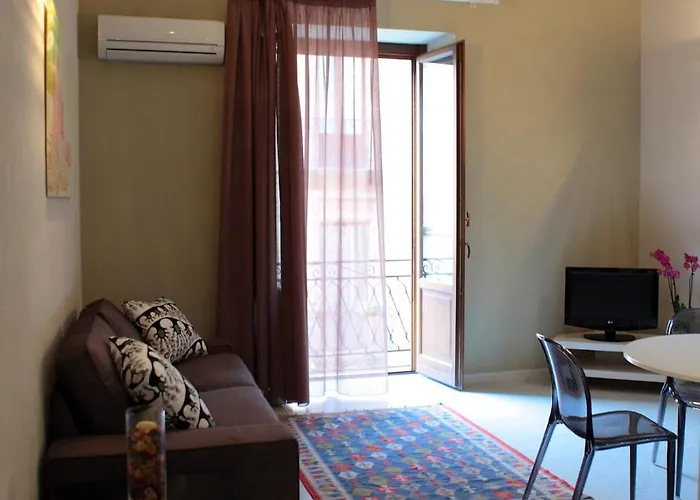 Aparthotel Palazzo Ossuna 3*